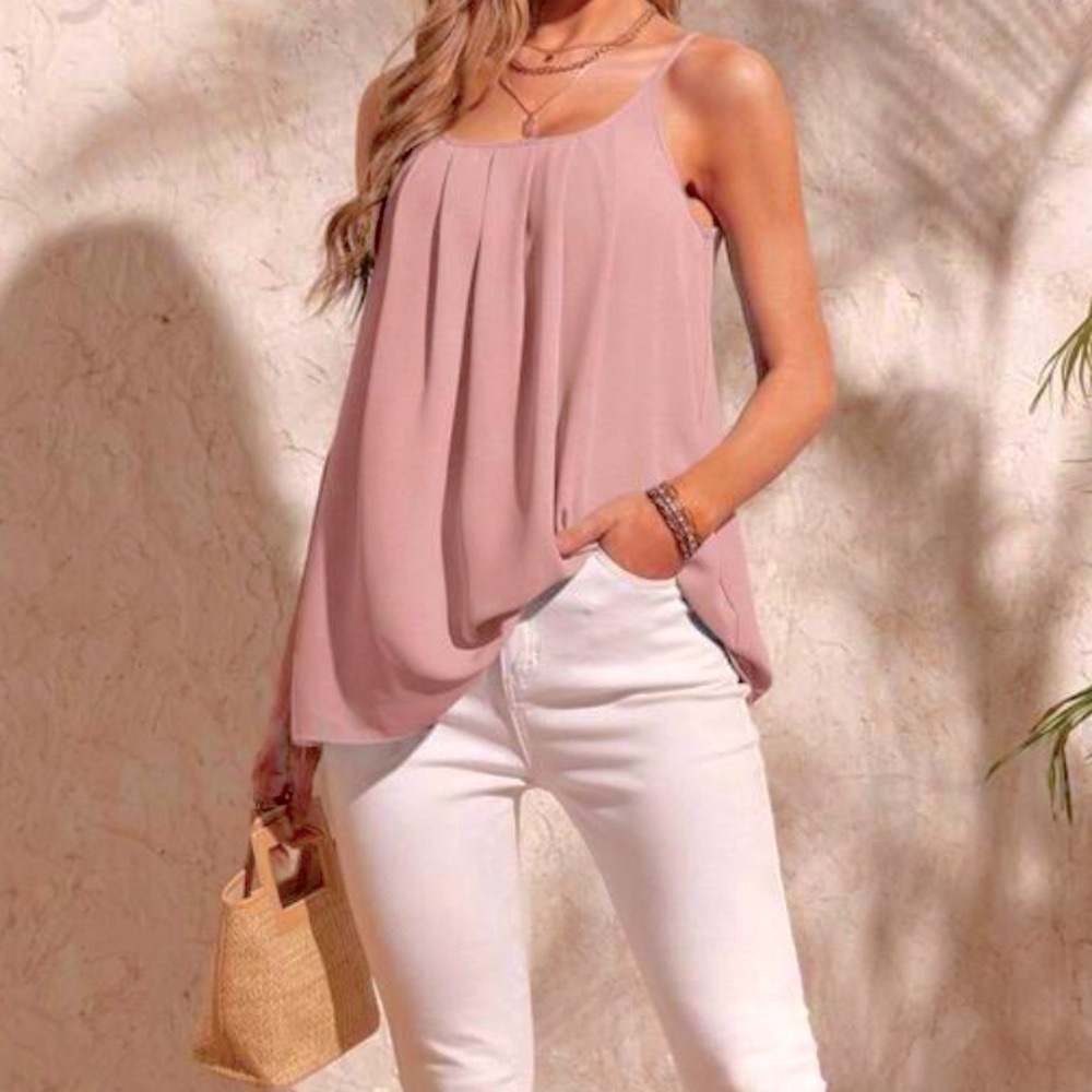 Emma Flowy Pleated Top NEW 🏷️